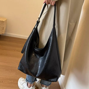 Black with Adjustable Strap Shoulder Bag in Black