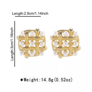 earrings in gold with square shape and 1.2 inches