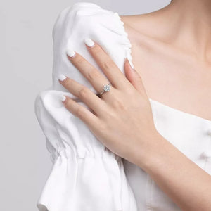 silver ring with null and null