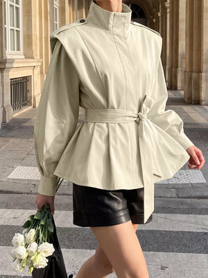 Brown trench coat with pocketed and long sleeve