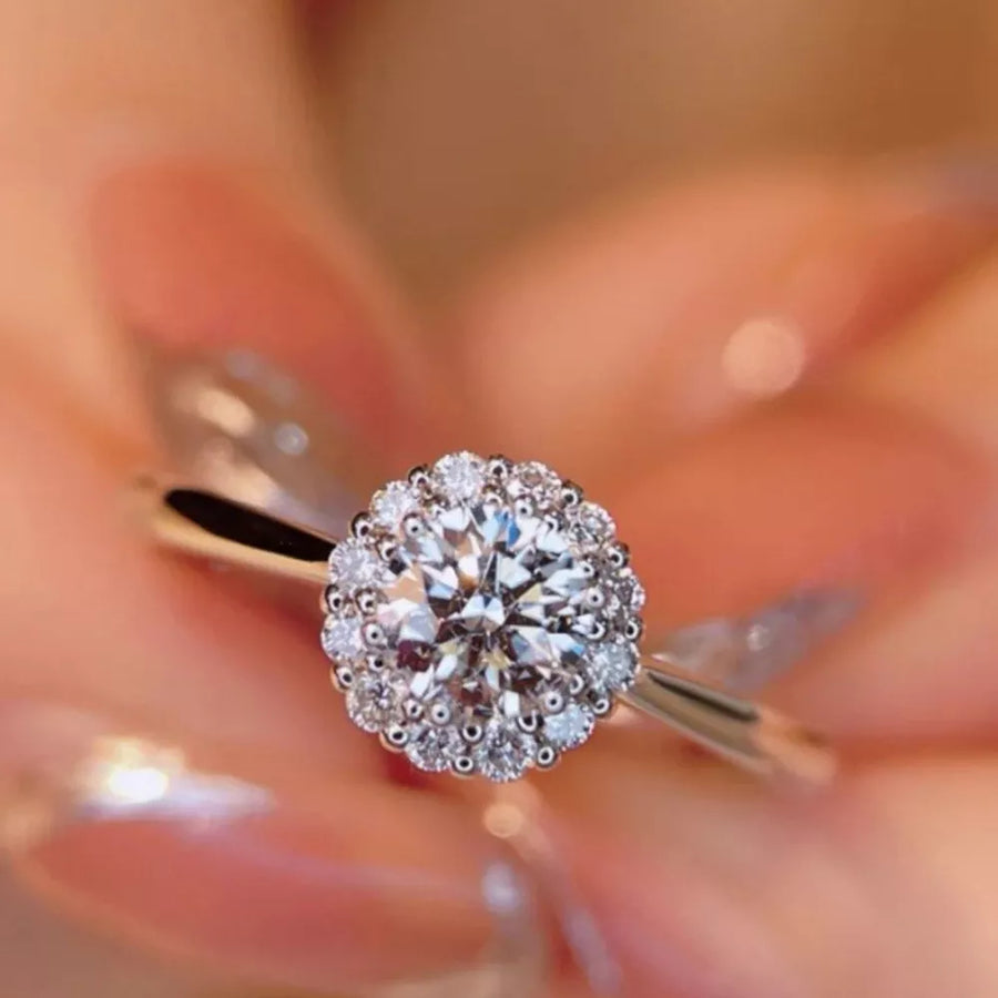 925 sterling silver,Moissanite Carat weight: 1ct Care instructions: Avoid wearin ring in Silver with fitted silhouette