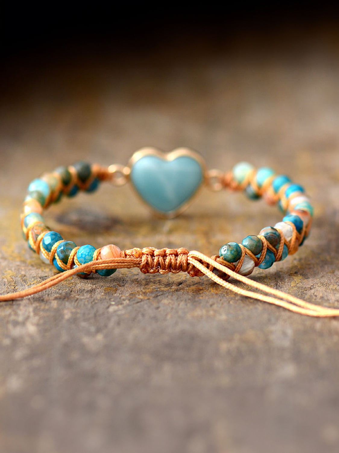 Light blue heart stone macrame bracelet with mixed blue and beige beads