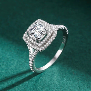ring in silver featuring halo setting and regular fit