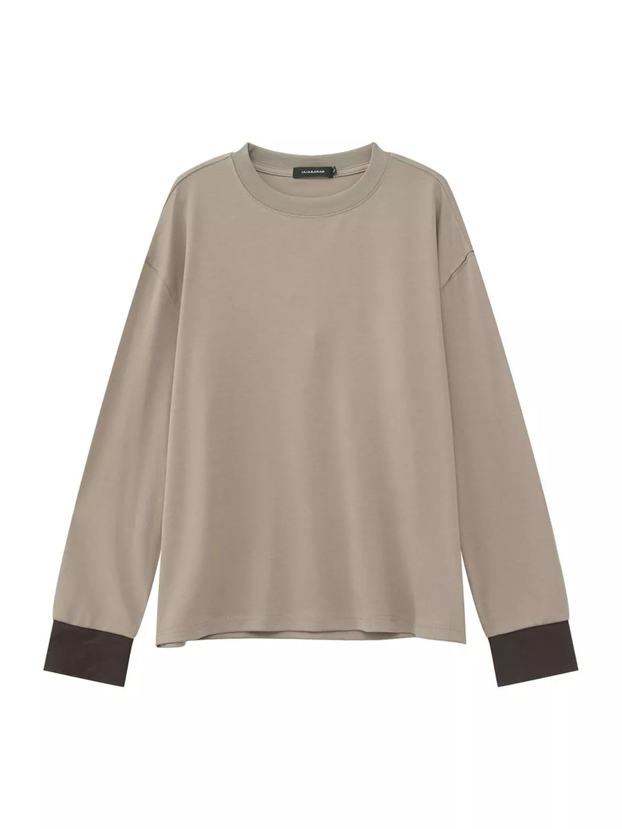 Relaxed fit long sleeve t-shirt in coffee color with contrasting dark cuffs, crew neck, cotton.