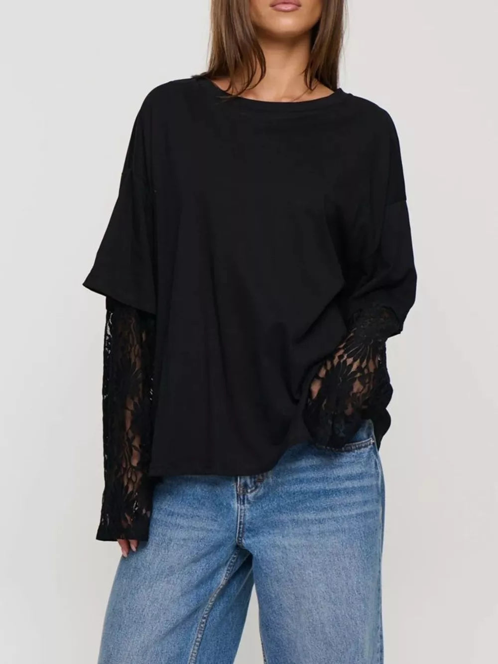 t-shirt featuring floral in Black with 95% viscose, 5% elastane Care instructions: Machine wash cold texture
