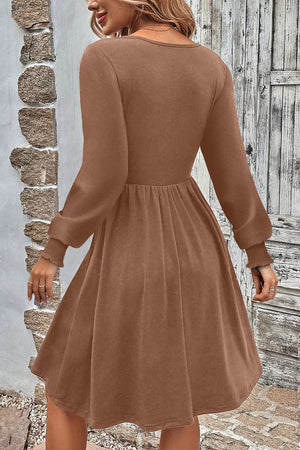 modern mini dress in Camel with round neck