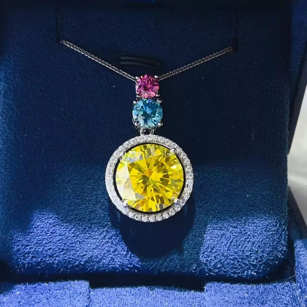 necklace in yellow featuring moissanite stones and pendant fit