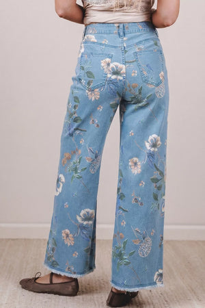 72% cotton, 26% polyester, 2% elastane Care instructions: Machine wash cold wide-leg jeans in peach with flared silhouette