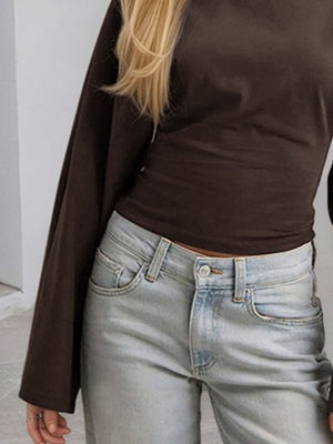 t-shirt in ivory with crew neck and bell sleeve