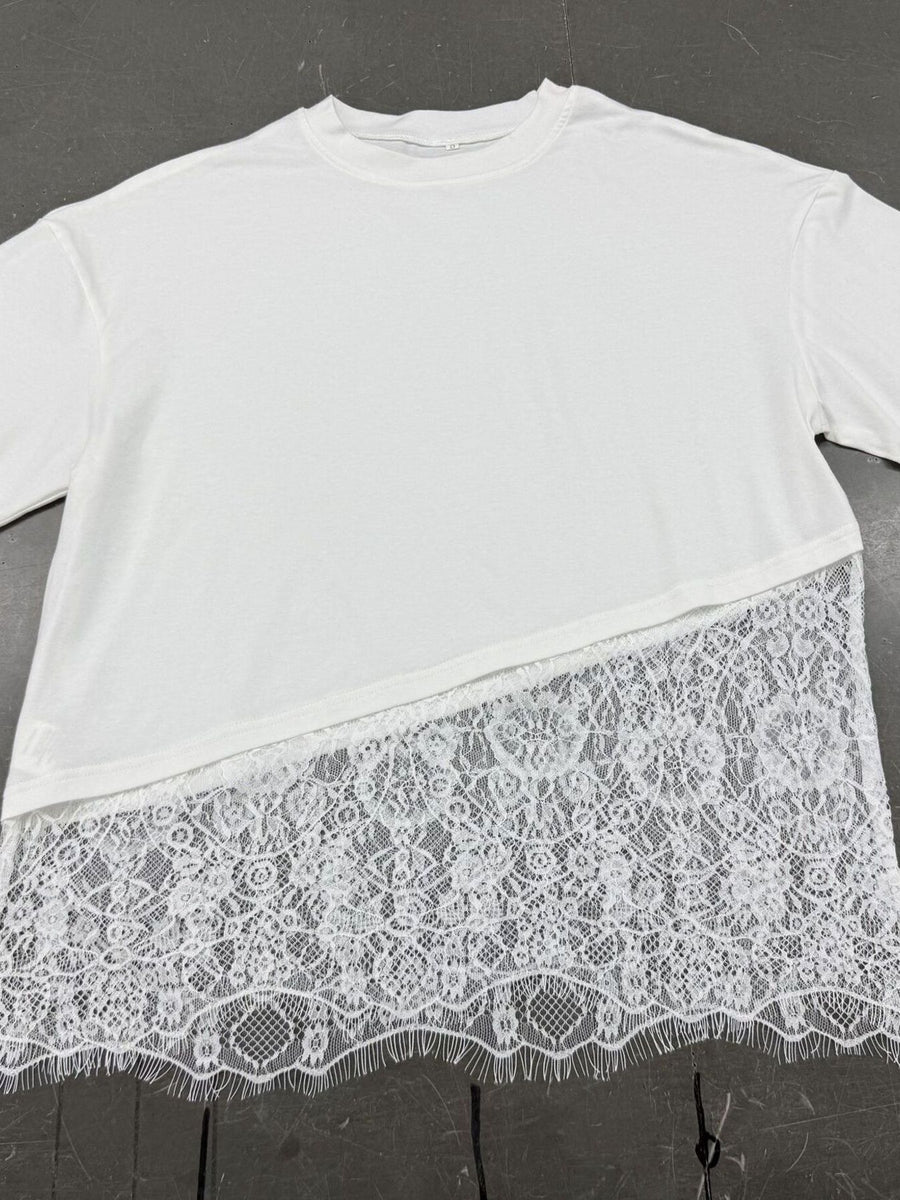 classic t-shirt in Black with round neck