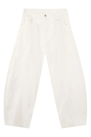 White wide leg trousers with sculpted pocket details and a casual chic style.