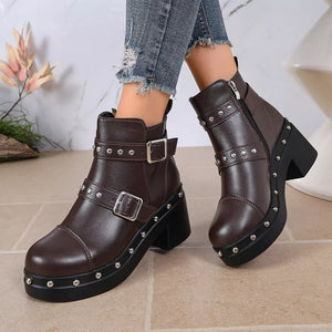 boots in Brown with block heel and ankle-length