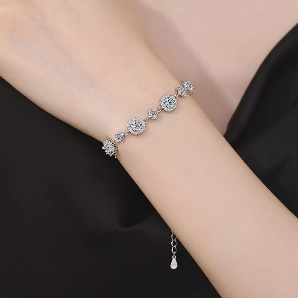 bracelet in silver featuring moissanite stones and straight fit