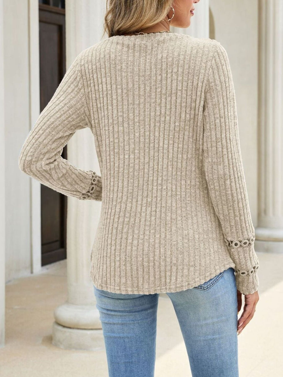 classic v-neck sweater in Purple with v-neck