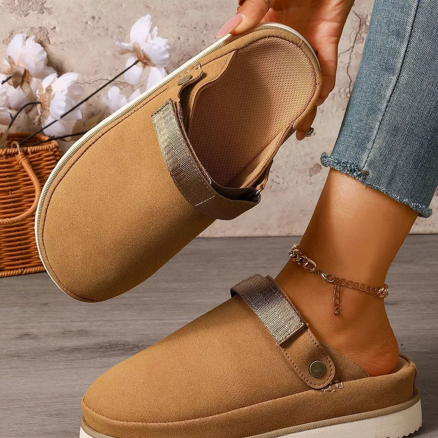 slippers in camel with round toe and not applicable