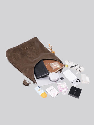 handbag in Brown