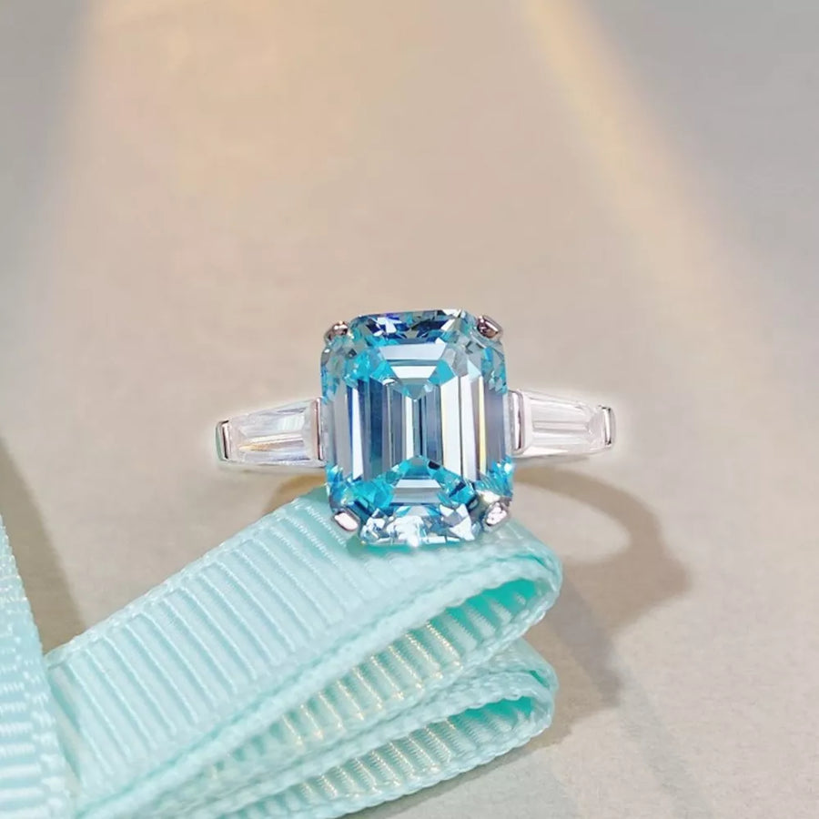 aquamarine ring with none and none