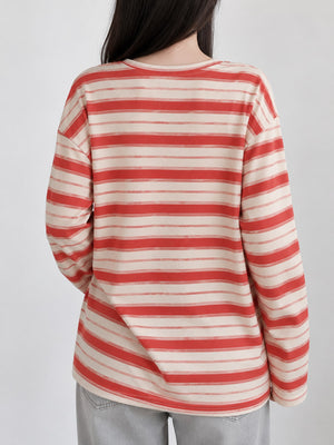 t-shirt in ivory with crew neck and long sleeve