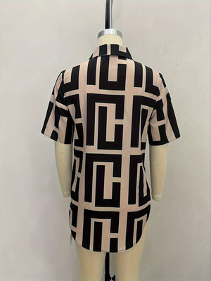 modern button-down shirt in Black with collared