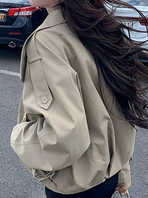 classic trench coat in Black with collared