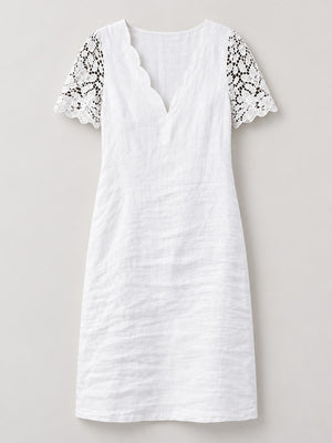 romantic mini dress in White with v-neck