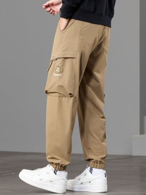 joggers in Green with pocketed and full-length