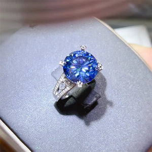 ring in sapphire blue featuring moissanite and straight fit