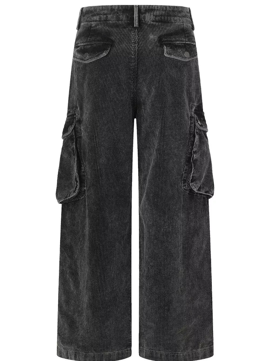 100% cotton Care instructions: Machine wash cold cargo pants in Black with wide-leg silhouette