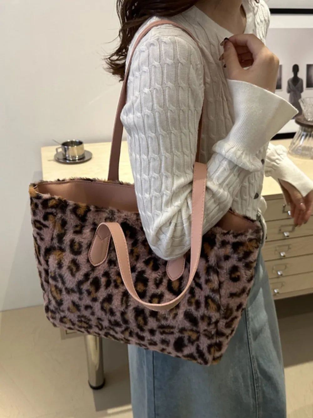 Fuzzy leopard print shopper bag with blush pink handles