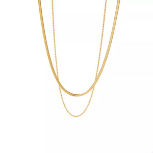 necklace in gold