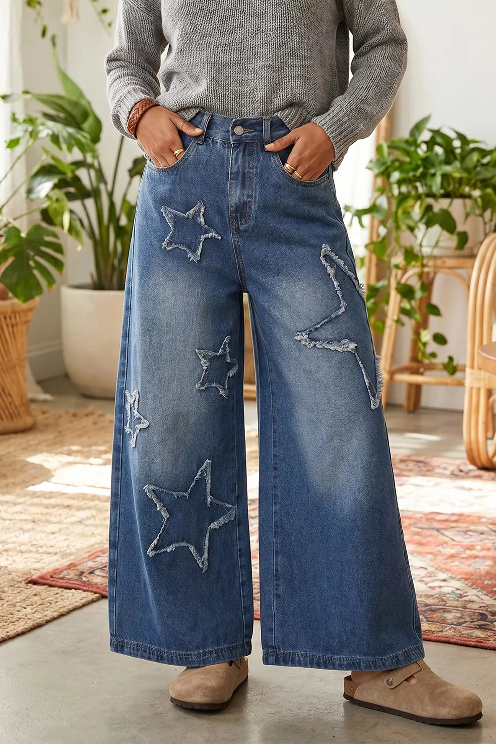 Medium Star Decorated Wide Leg Jeans