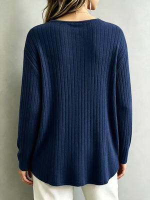 burgundy t-shirt with hip-length and pullover