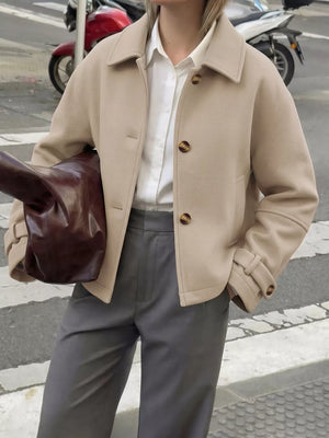 jacket in camel featuring collared and boxy fit