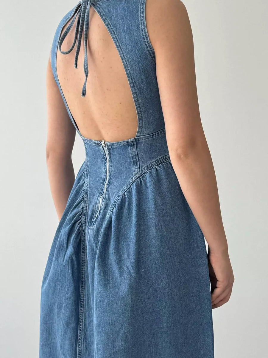light blue A-line A-line dress with round neck