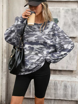 white sweatshirt with ribbed cuffs and long sleeve