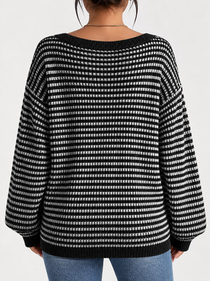 Green pullover sweater with hip-length and pullover