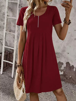 A-line dress in Violet with round neck and short sleeve