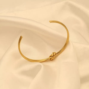18k Gold-plated Knot Open Bracelet in gold with knot detail
