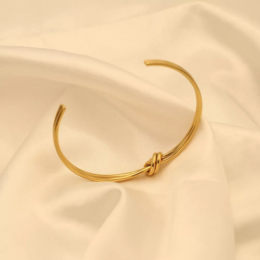 18k Gold-plated Knot Open Bracelet in gold with knot detail