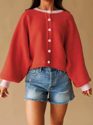 Ivory cardigan with buttoned and long sleeve