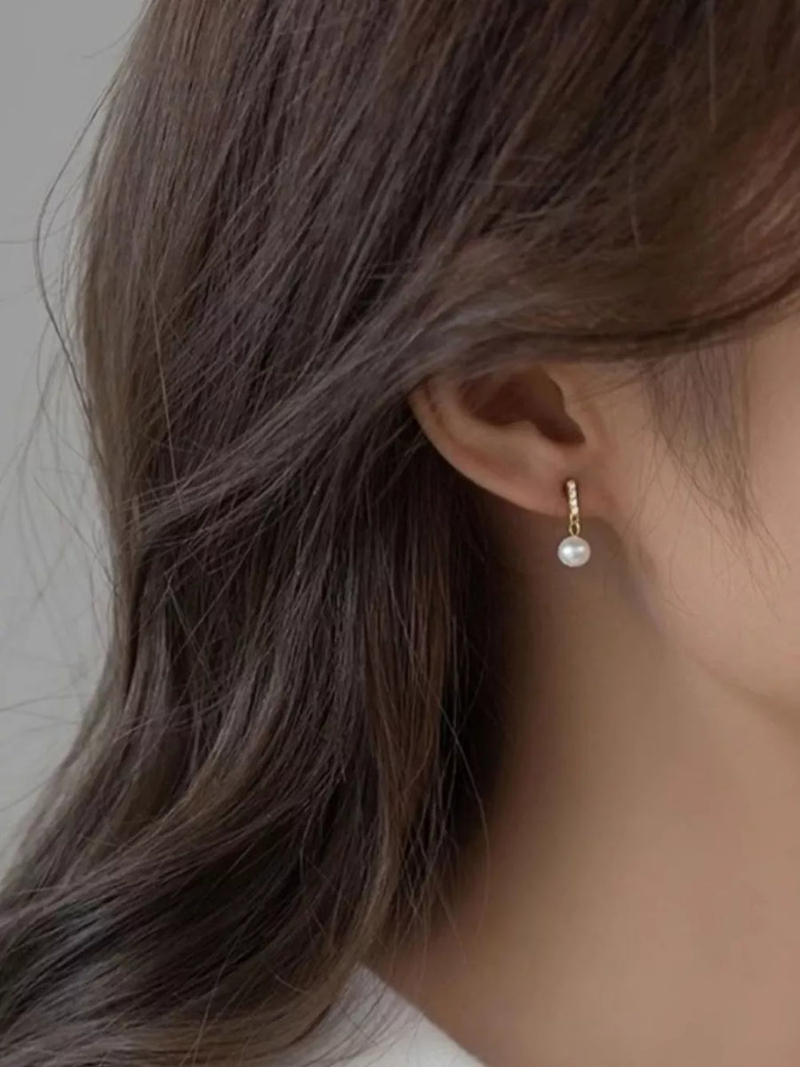 Synthetic Pearl,18K Gold-Plated,925 sterling silver Care instructions: Avoid wea earrings in gold with drop silhouette