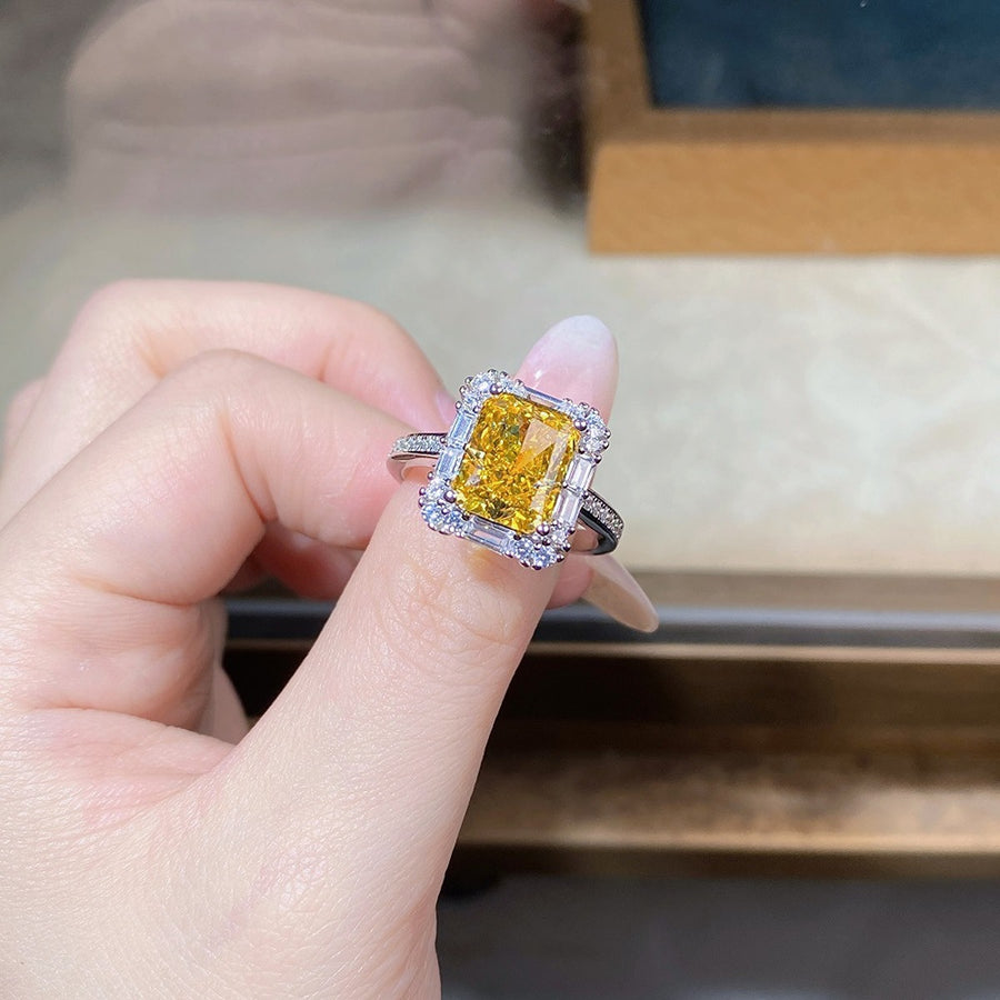 ring in silver with geometric and zircon gemstone