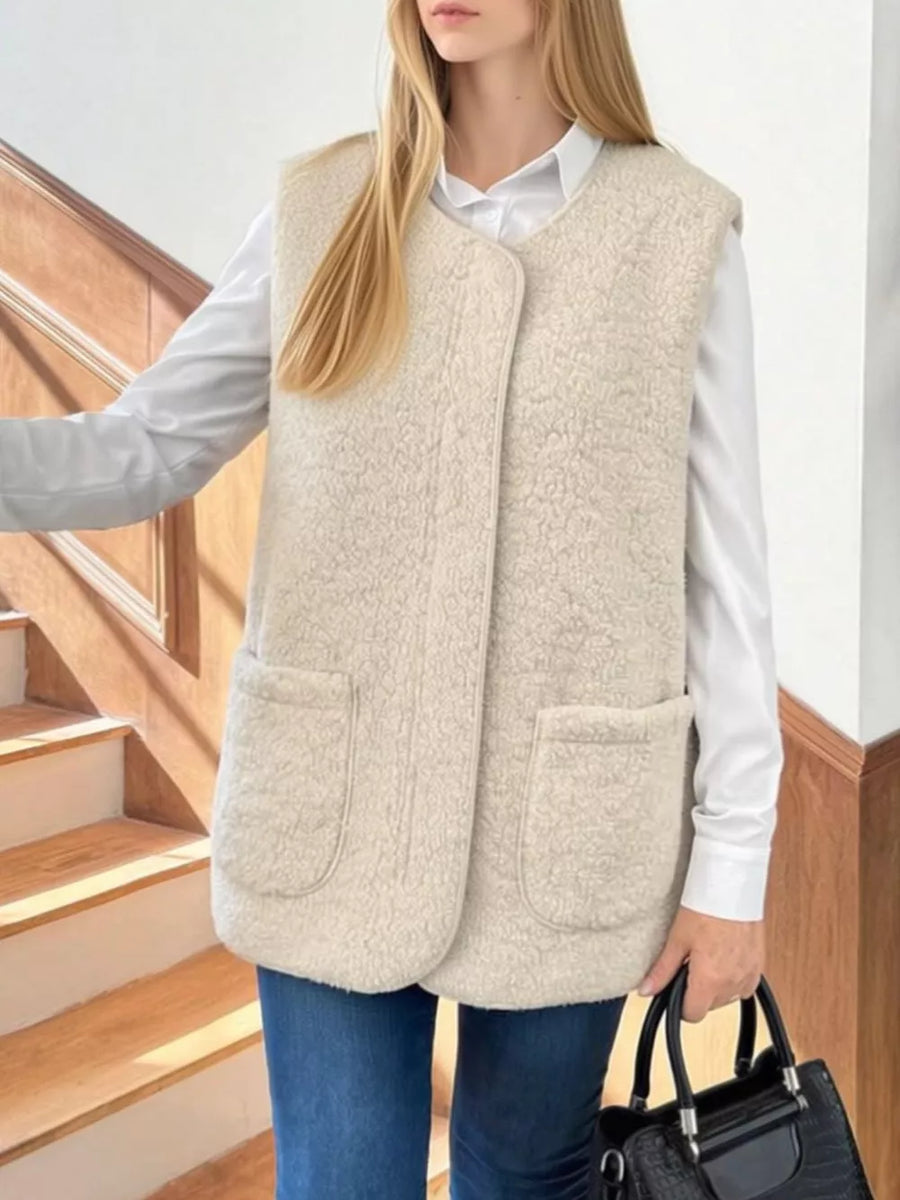 vest in cream featuring pocketed and regular fit
