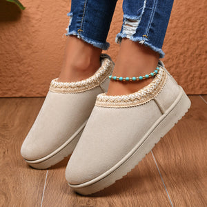ankle boots in White with round toe and ankle-length
