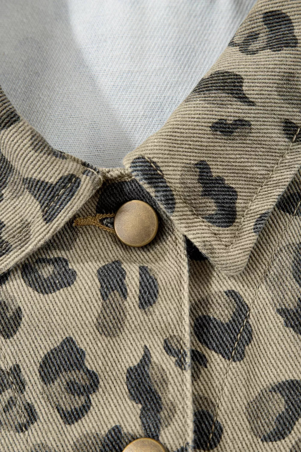 khaki denim jacket with pocketed and long sleeve