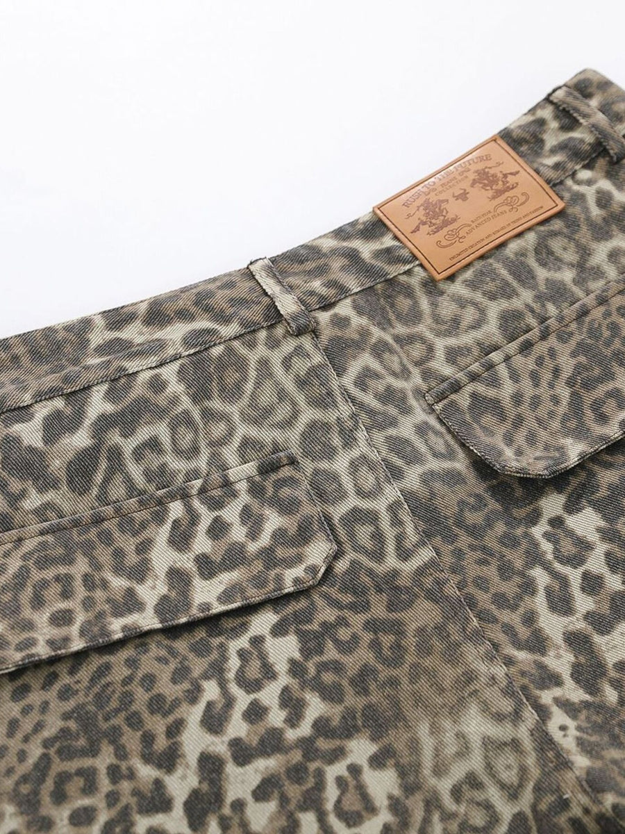 capris featuring leopard-print in black with 95%cotton,5%spandex Care instructions: Machine wash cold texture