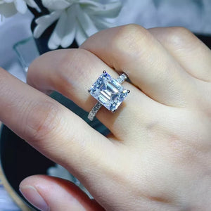 5 Carat Moissanite 925 Sterling Silver Ring in clear with emerald cut stone