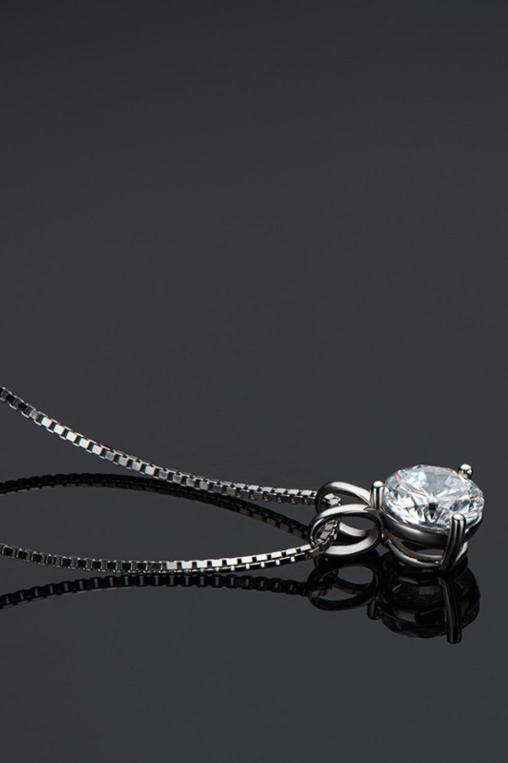 Silver solitaire moissanite pendant necklace with box chain