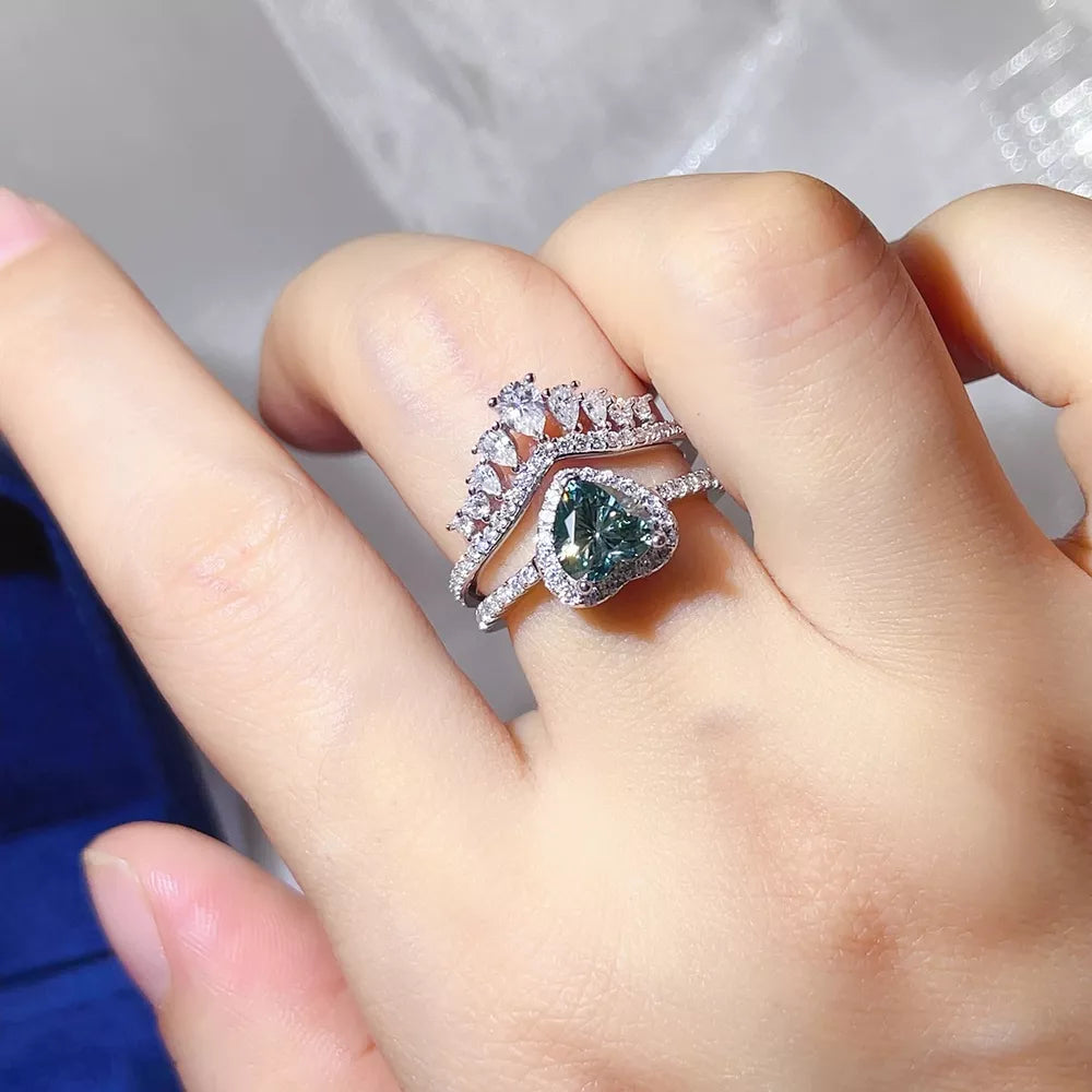 Turquoise 2 Carat Heart-shaped Crown 925 Sterling Moissanite Ring Set