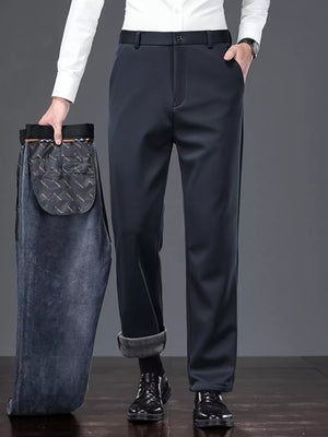 trousers in Black with pocketed and full-length